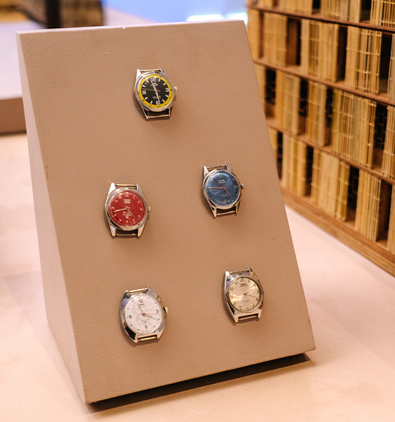 HMT Multi Coloured Dial Watches – Beautiful Homes